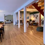 Large Architect Designed In Centre Hamar