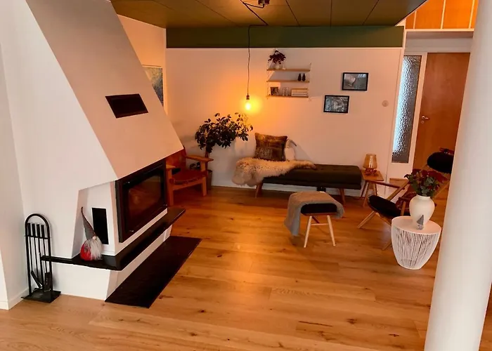 Large Architect Designed In Centre