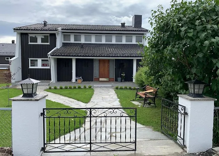 Large Architect Designed In Centre Vila *