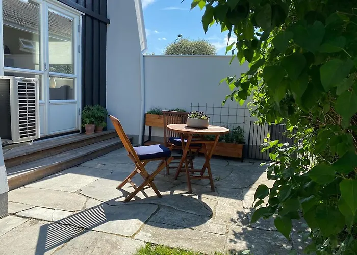 Large Architect Designed In Centre