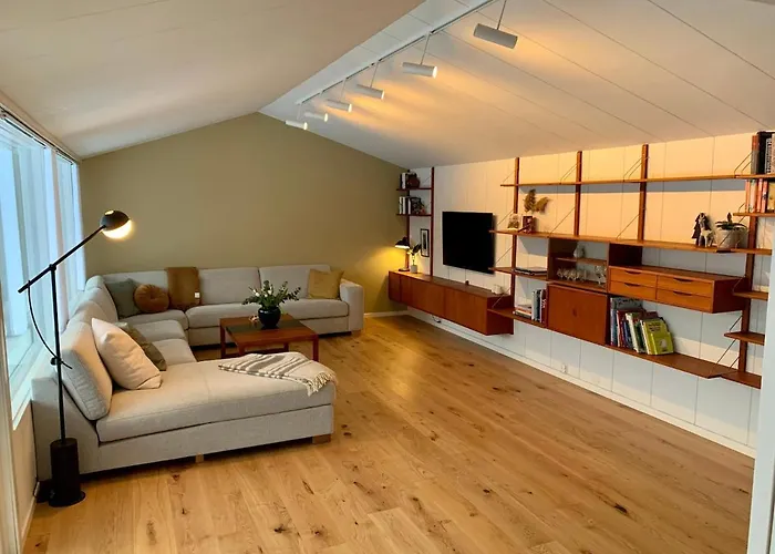 Vila Large Architect Designed In Centre Hamar (Hedmark)