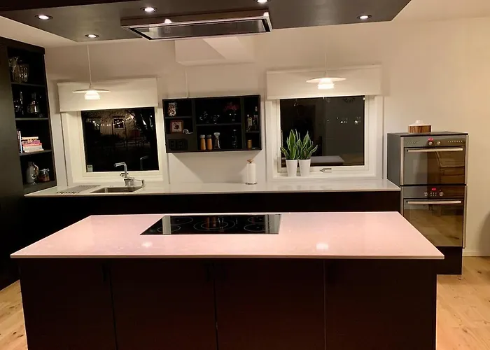 Large Architect Designed In Centre Villa