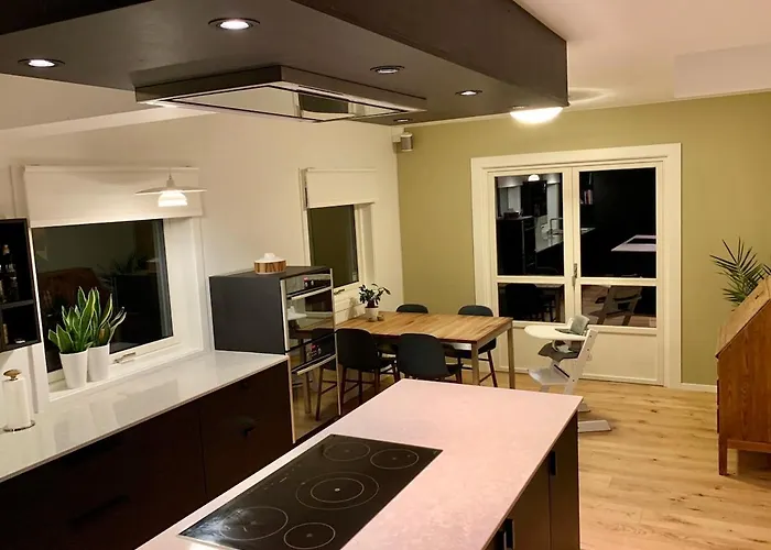 Large Architect Designed In Centre Villa *