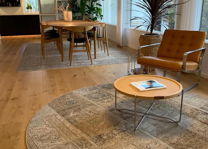 Large Architect Designed In Centre * Hamar (Hedmark)