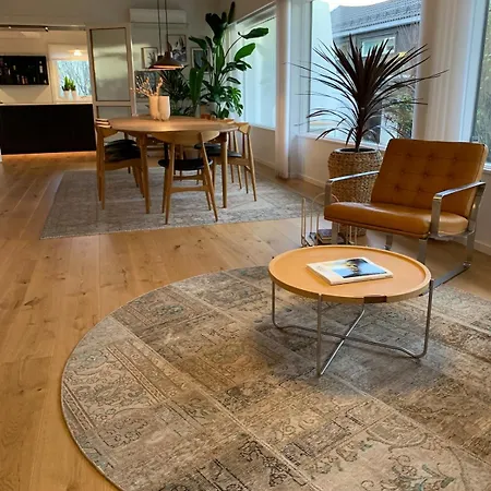 Large Architect Designed In Centre * Hamar (Hedmark)